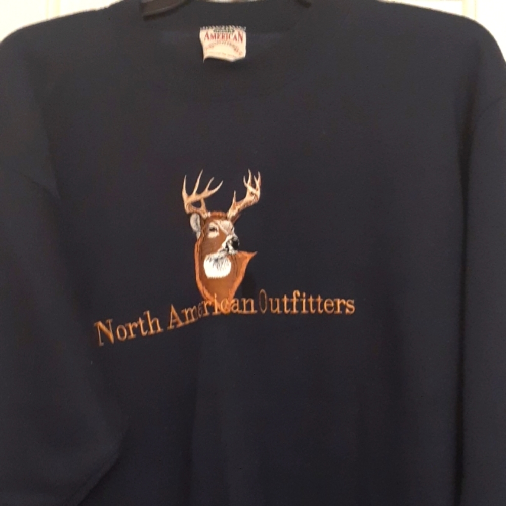 Nwot NORTH AMERICAN OUTFITERS Sweat shirt Size Large 50% Polyester 50% Cotton